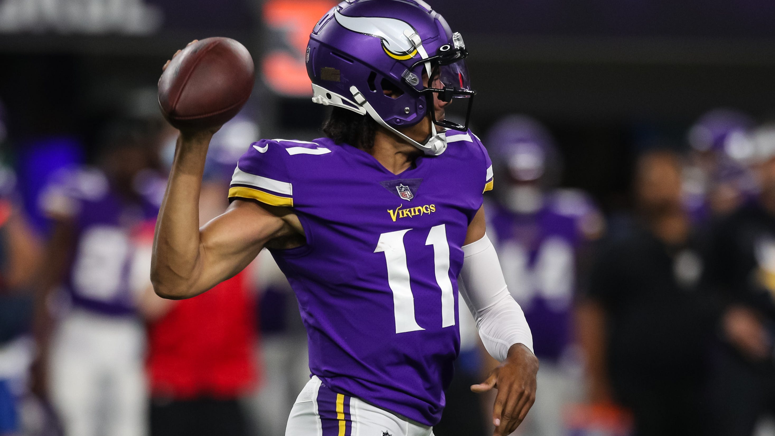 Osterholm meets with Vikings about COVID