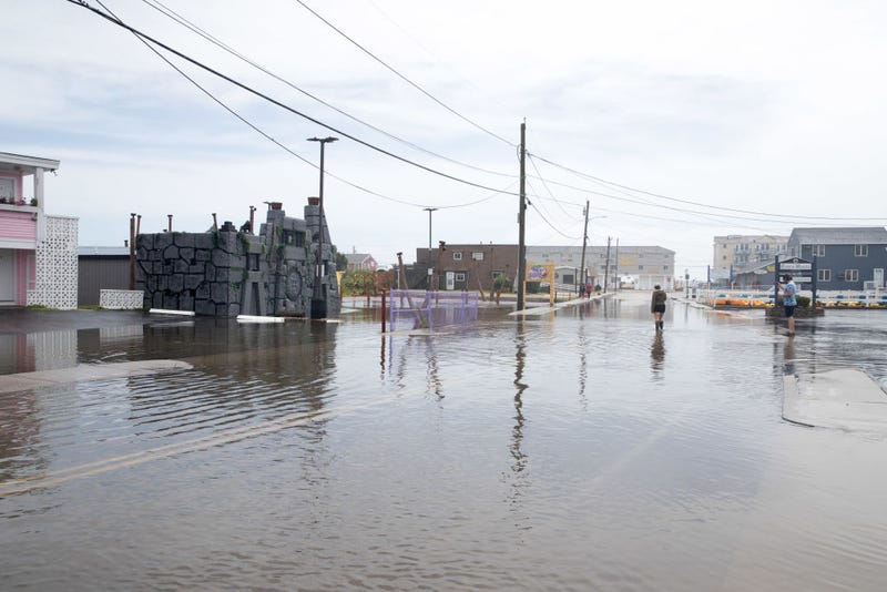Thousands without power as Henri makes U.S. landfall