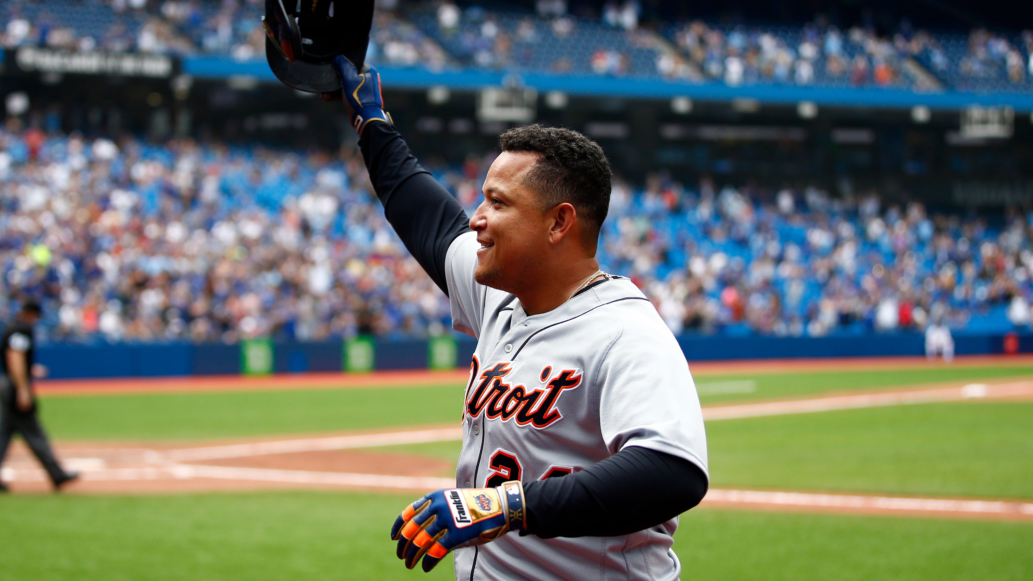 WATCH: Verlander, Leyland among those to congratulate Miguel Cabrera for 500 HRs