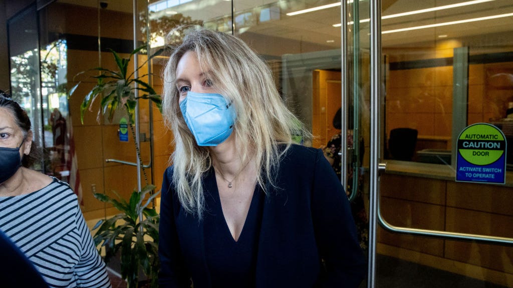 PHOTOS: Fans wear Elizabeth Holmes costumes at first day of Theranos trial