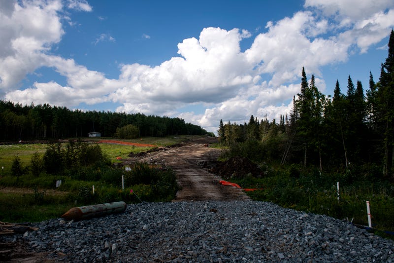 Line 3 pipeline construction