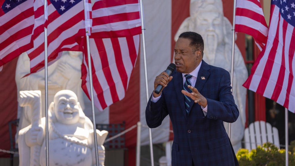 Eggs thrown as hostile crowd forces Larry Elder to cut Venice campaign stop short