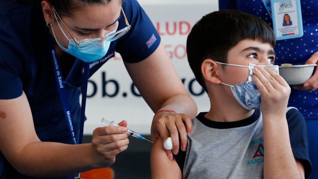 Health expert blasts COVID-19 misinformation, encourages vaccines for kids