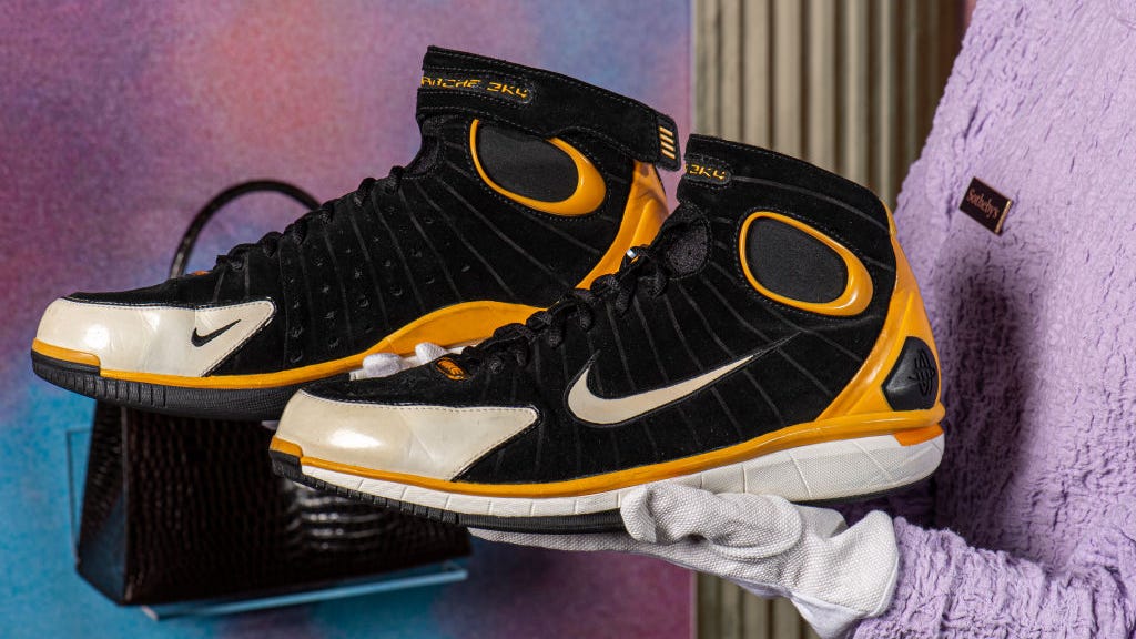 PHOTOS: Kobe Bryant's game-winning shoes set for auction