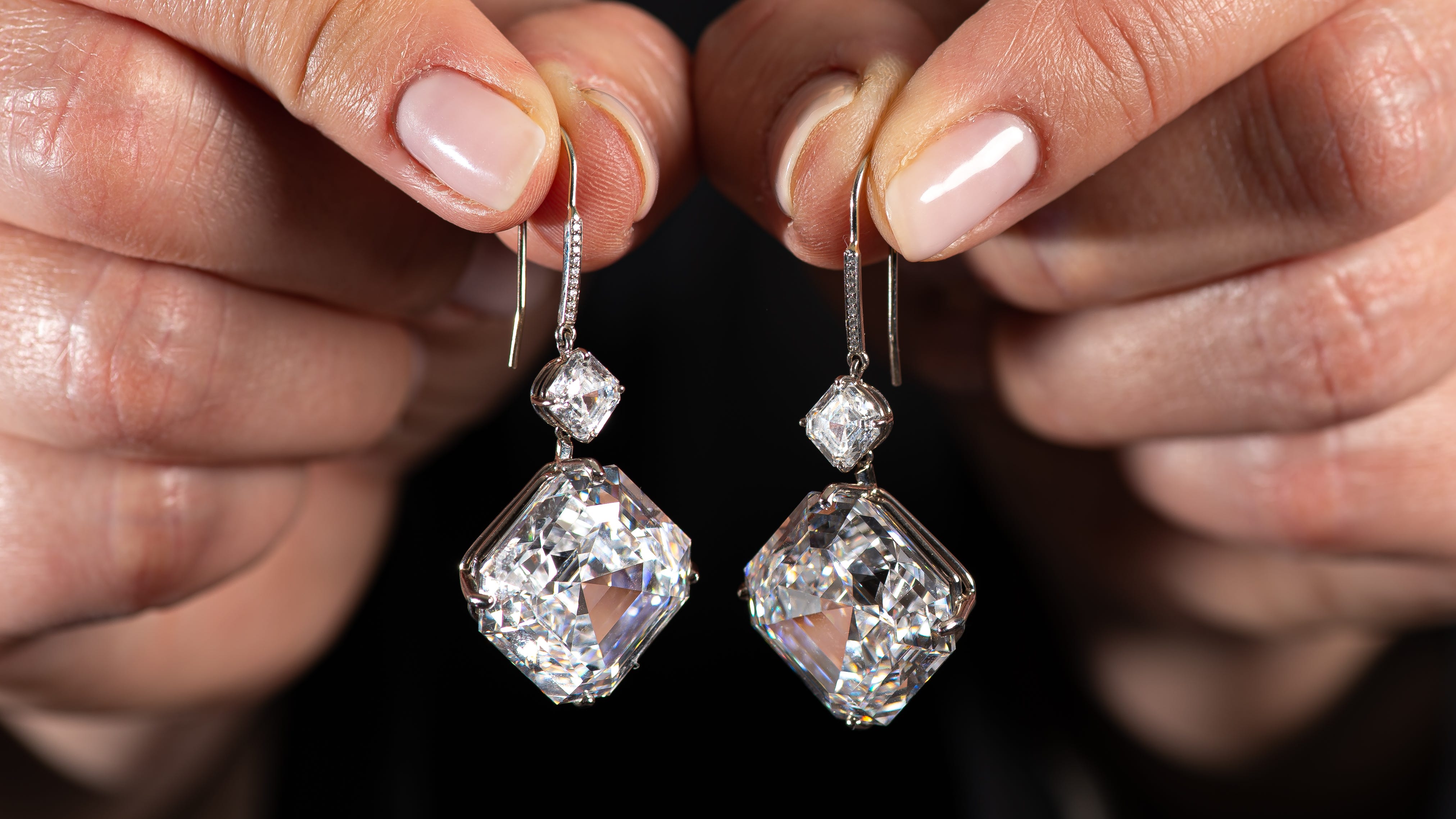 Manhattan middleman sentenced for $1.8M Costco diamond trading scam