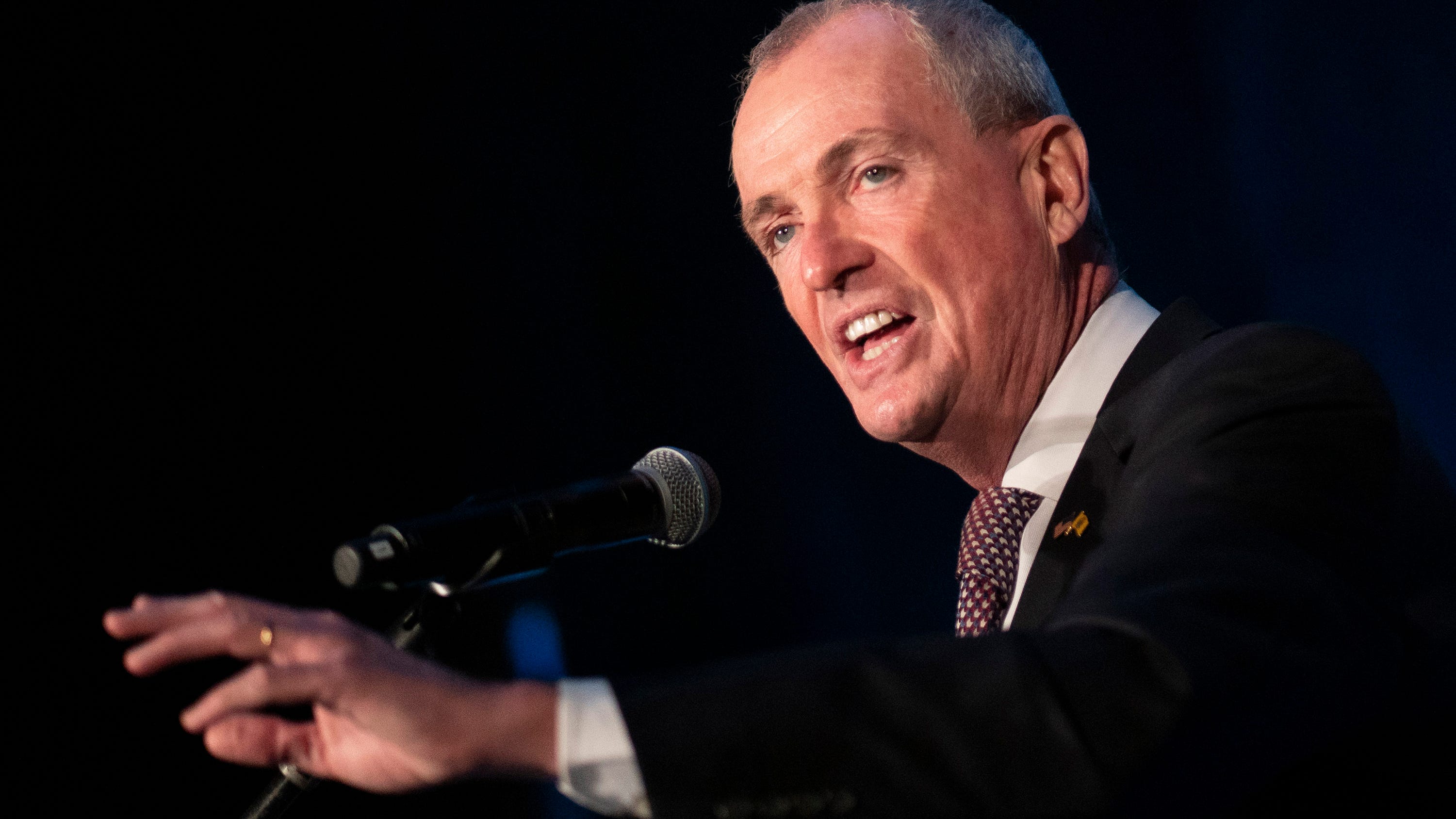 Murphy to lift school mask mandate for students, employees as spring nears