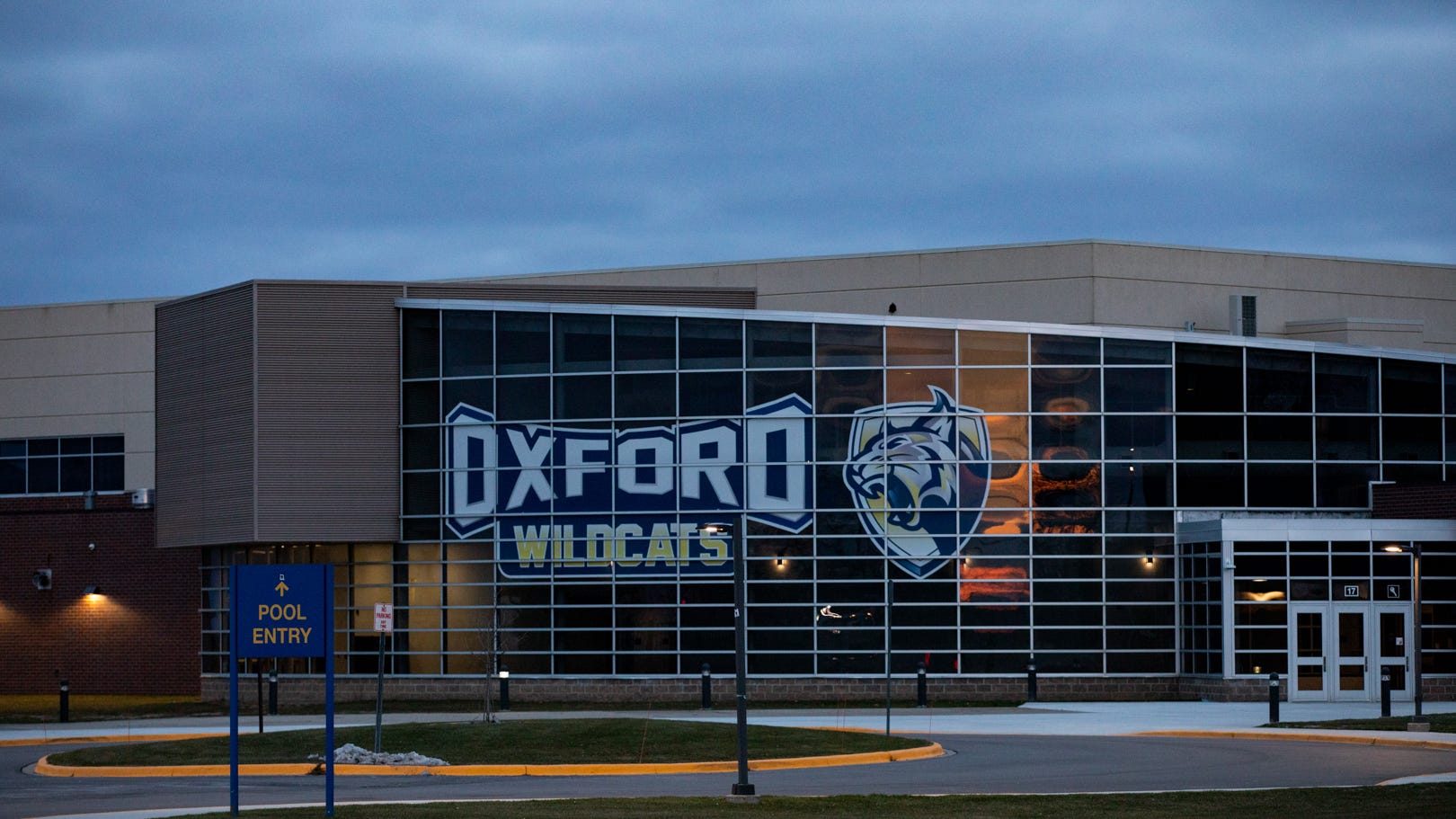 Oxford delaying return for HS students; school board discusses new safety measures