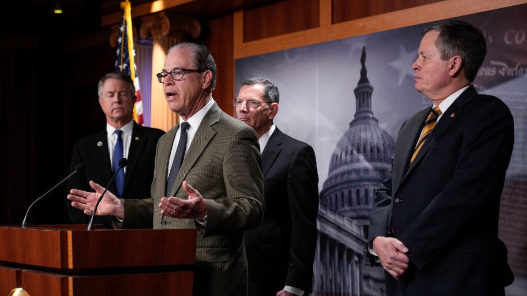 Senate passes resolution to defund, repeal Biden vax mandate