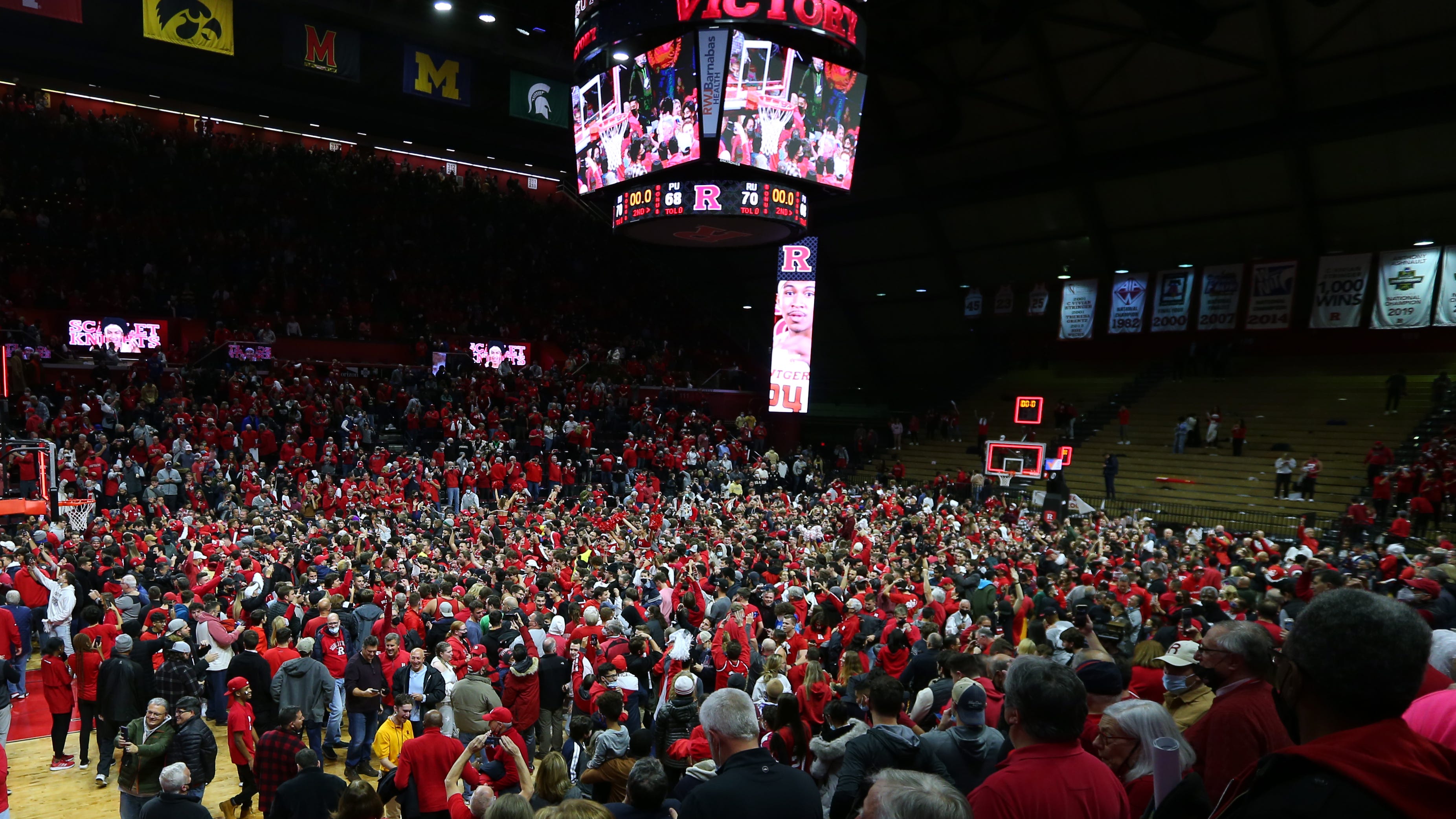 Rutgers’ Ron Harper Jr. stuns top-ranked Purdue with half-court buzzer-beater