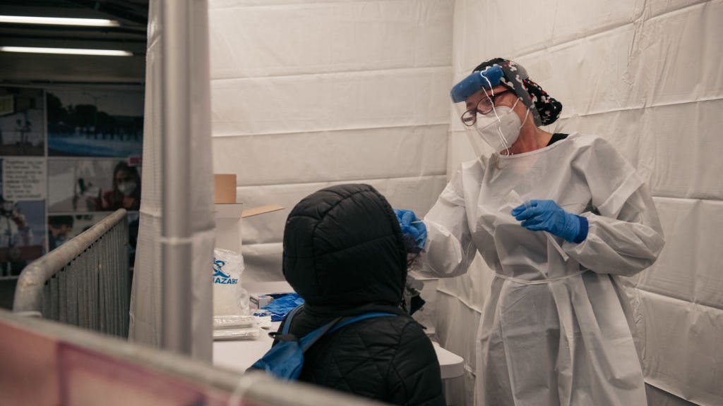 NY hospitalizations for COVID leap past 6K, nearly 20% positive tests on one day