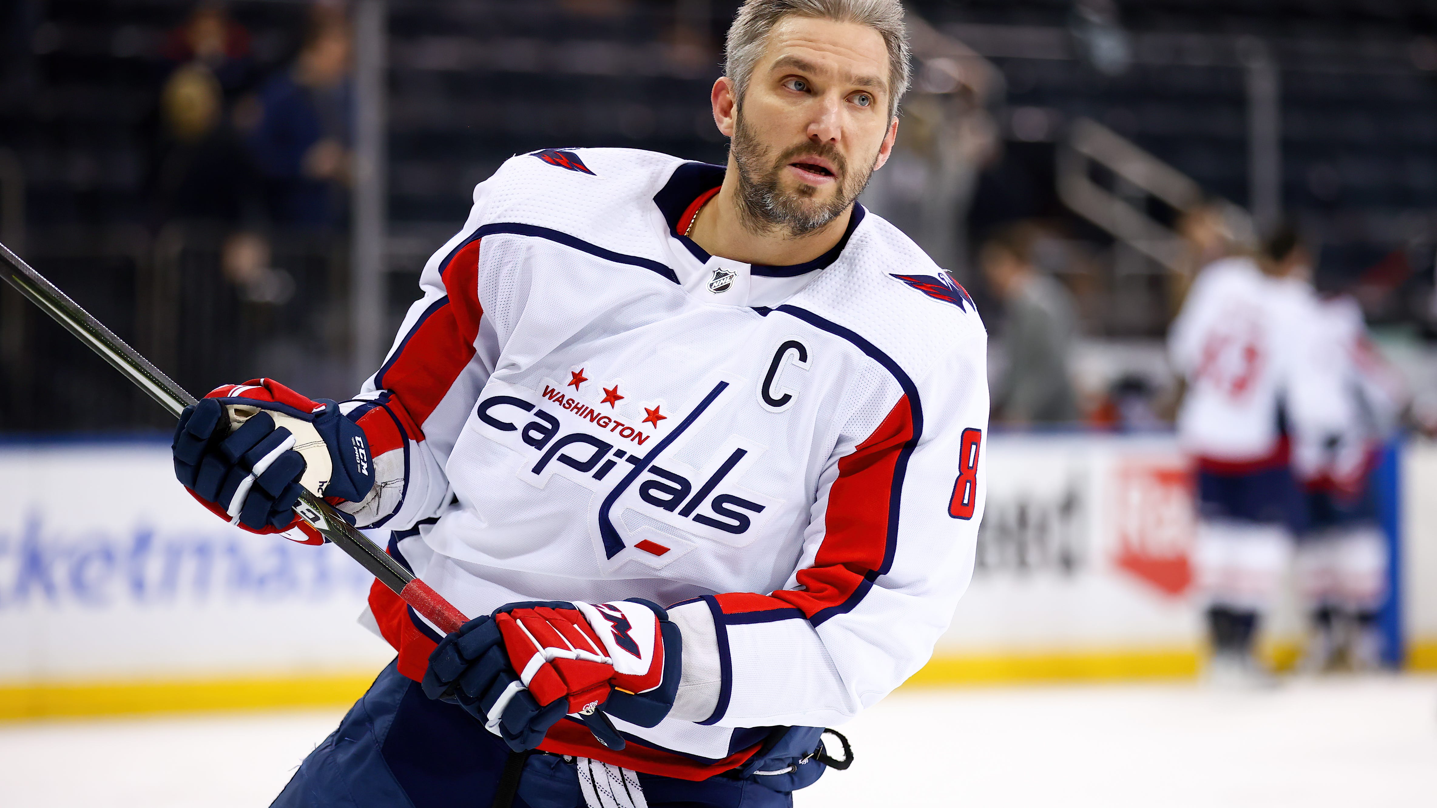 Dominik Hasek bashes 'chicken s–t' Ovechkin, wants Russian NHL players suspended