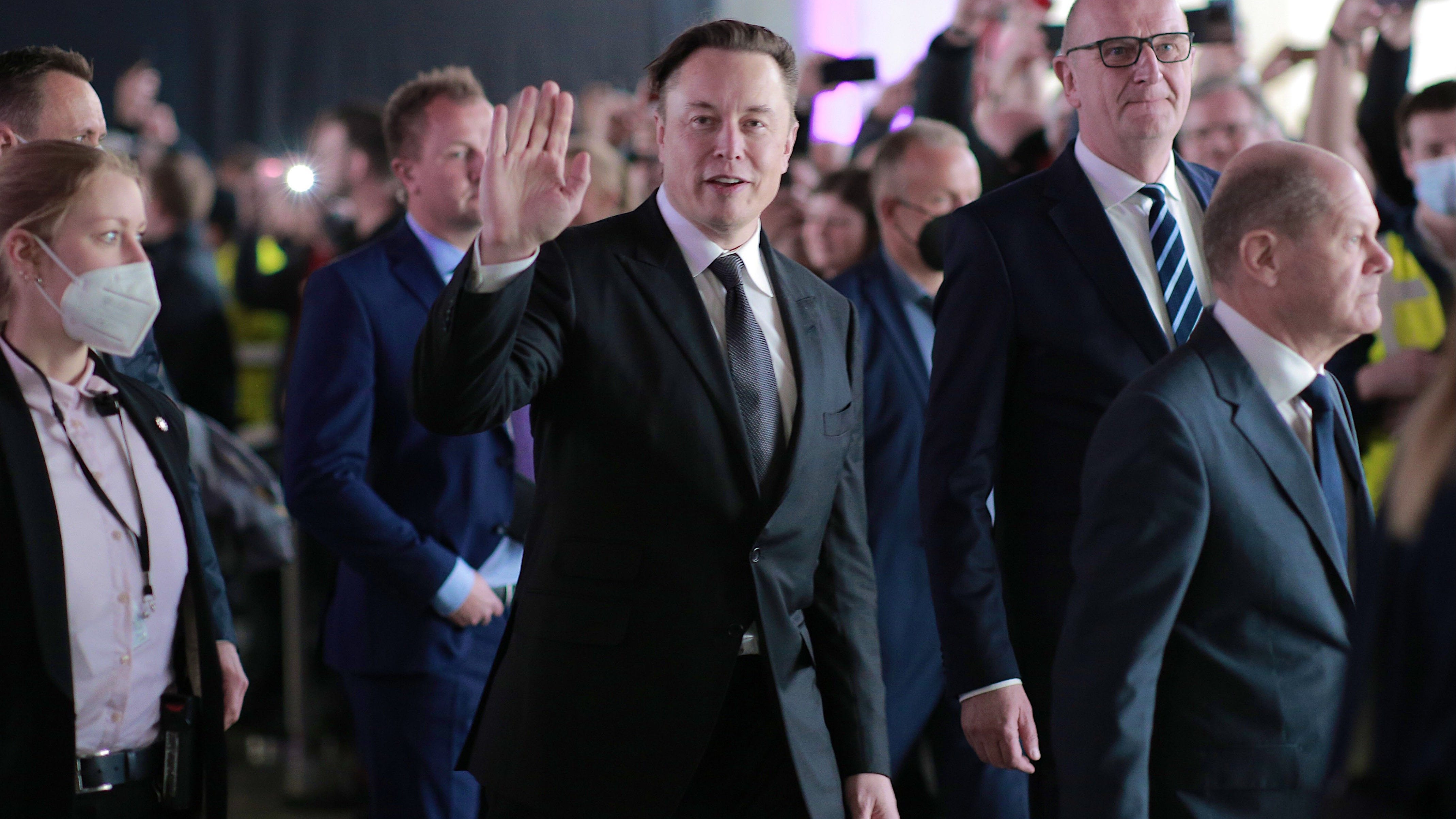 Elon Musk wants out of $44B Twitter deal, company's board says it will sue