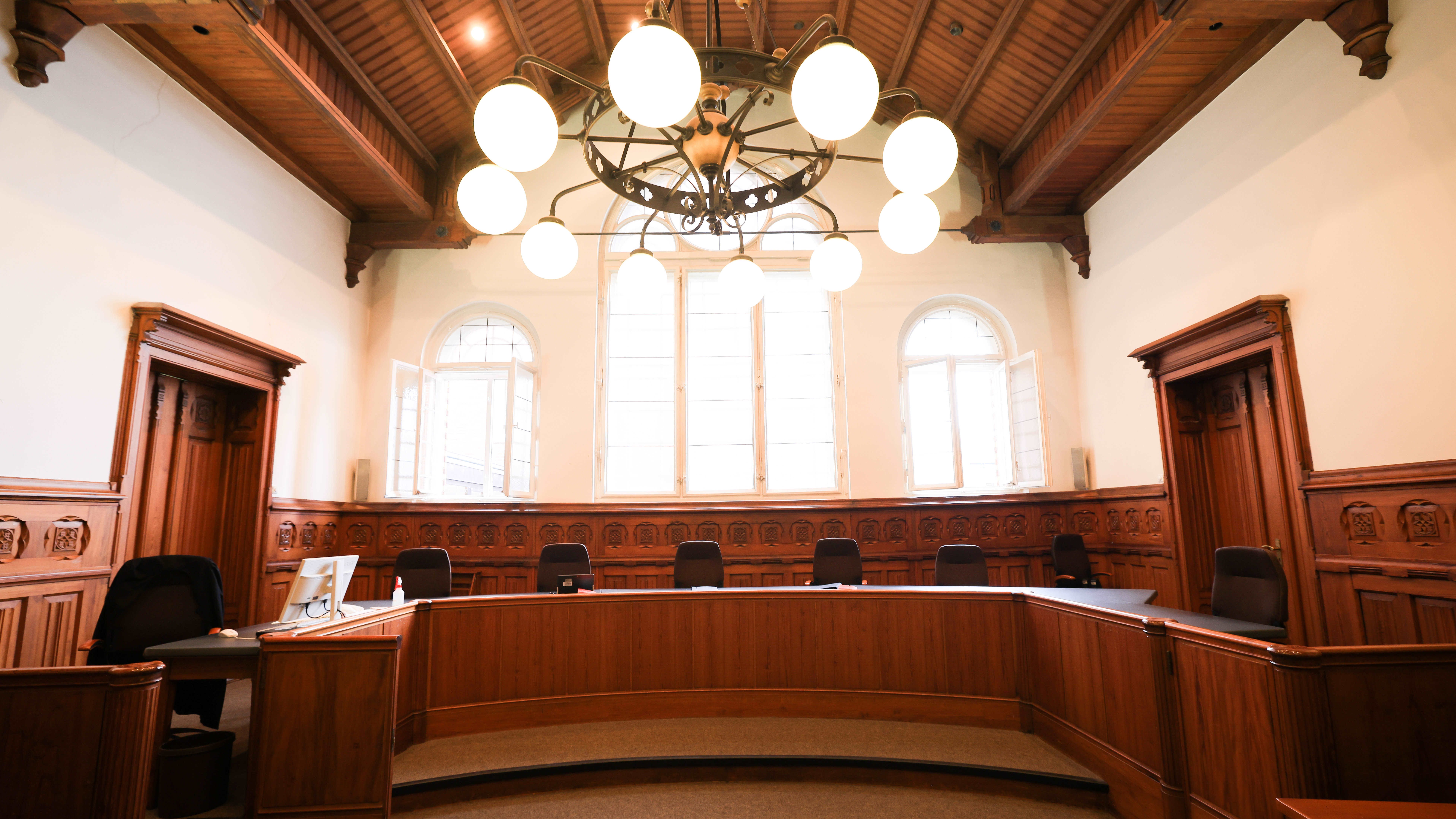 Bank of America lawyer tells judge Brian Davis' $5.1 billion bank draft, documents 'raise concerns about their genuineness'