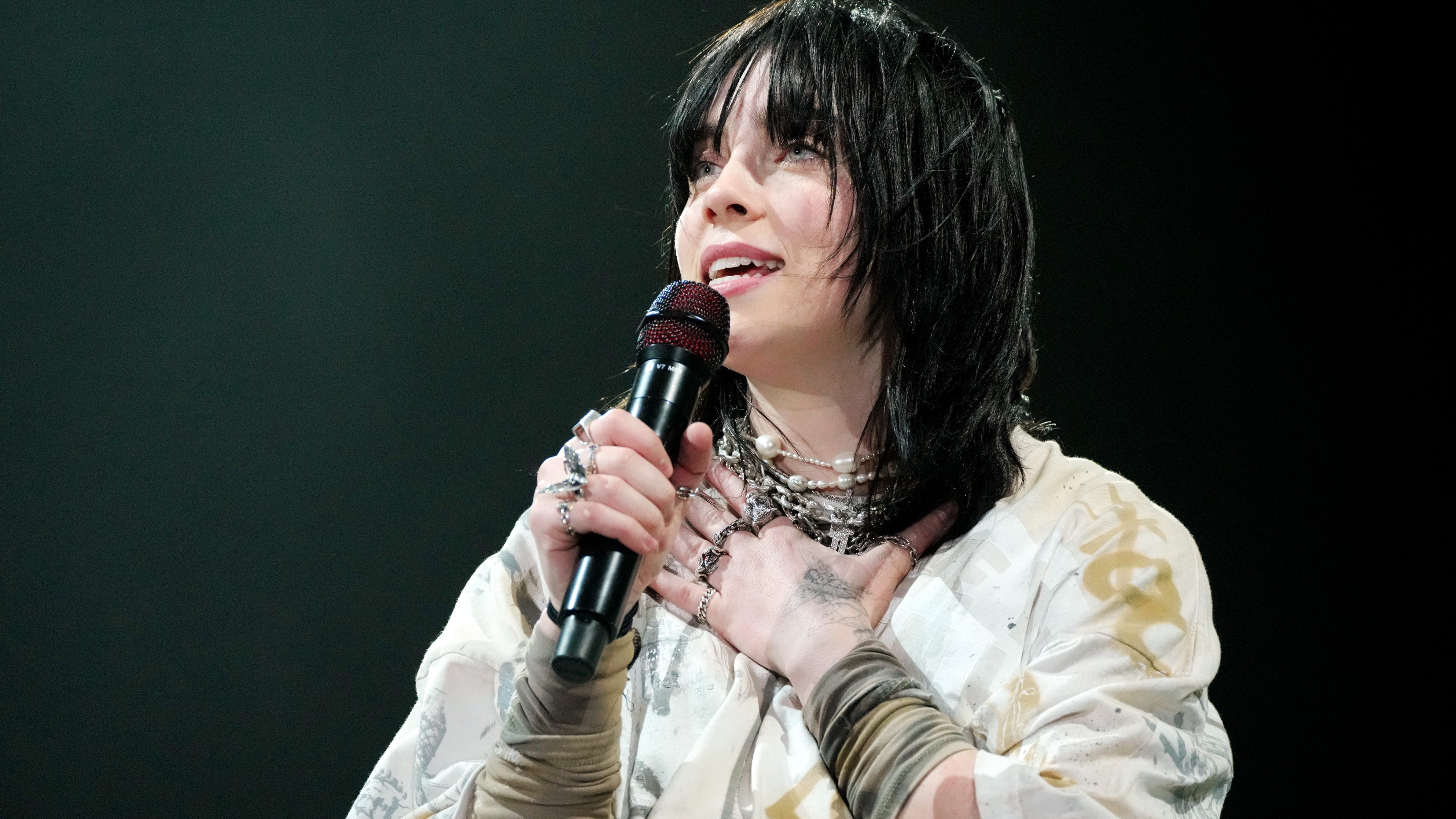Billie Eilish brought real sad girl hours to her Coachella headlining set