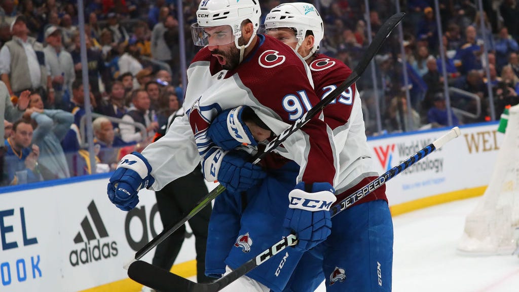 Kadri hat trick helps Avs to 3-1 series lead