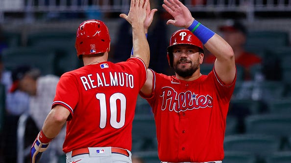Kyle Schwarber doesn't believe unvaccinated Phillies are being bad teammates