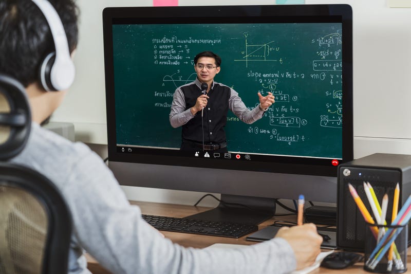 Irving Nimitz High School students go to online learning because of a campus power issue