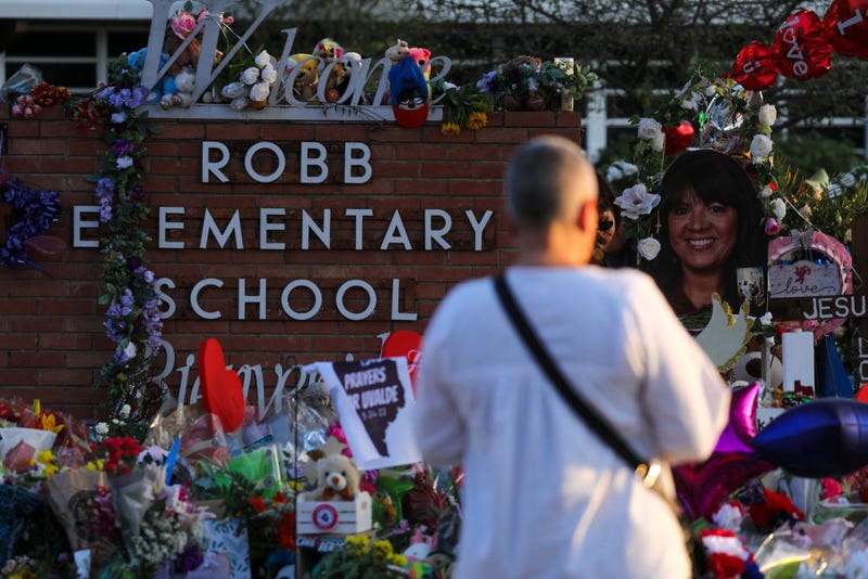 Uvalde Mayor wants to tear down Robb Elementary
