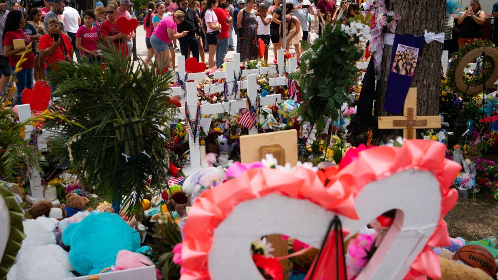 Uvalde council meeting postponed for children's funerals