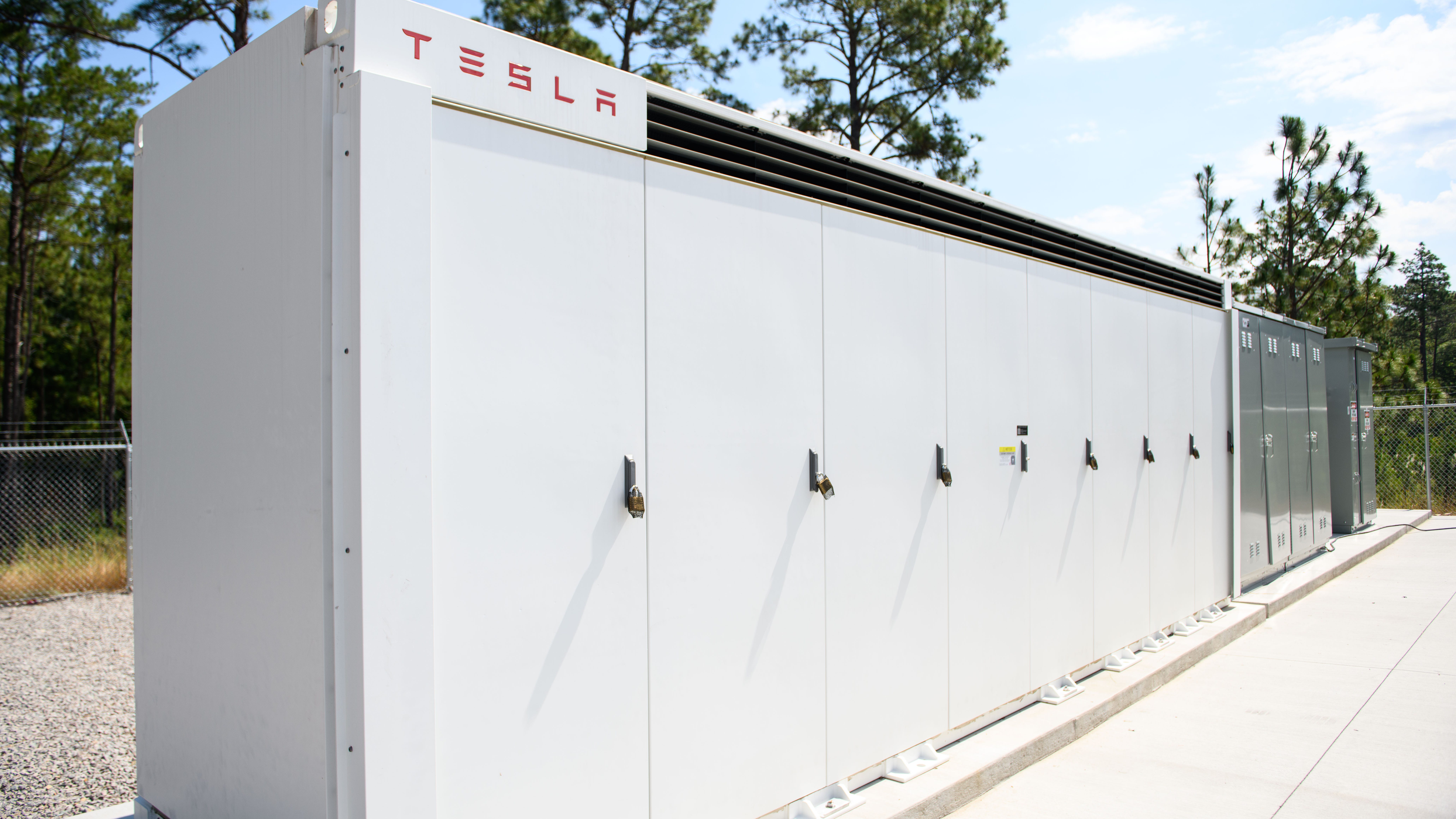 Tesla Megapack catches fire at NorCal PG&E substation
