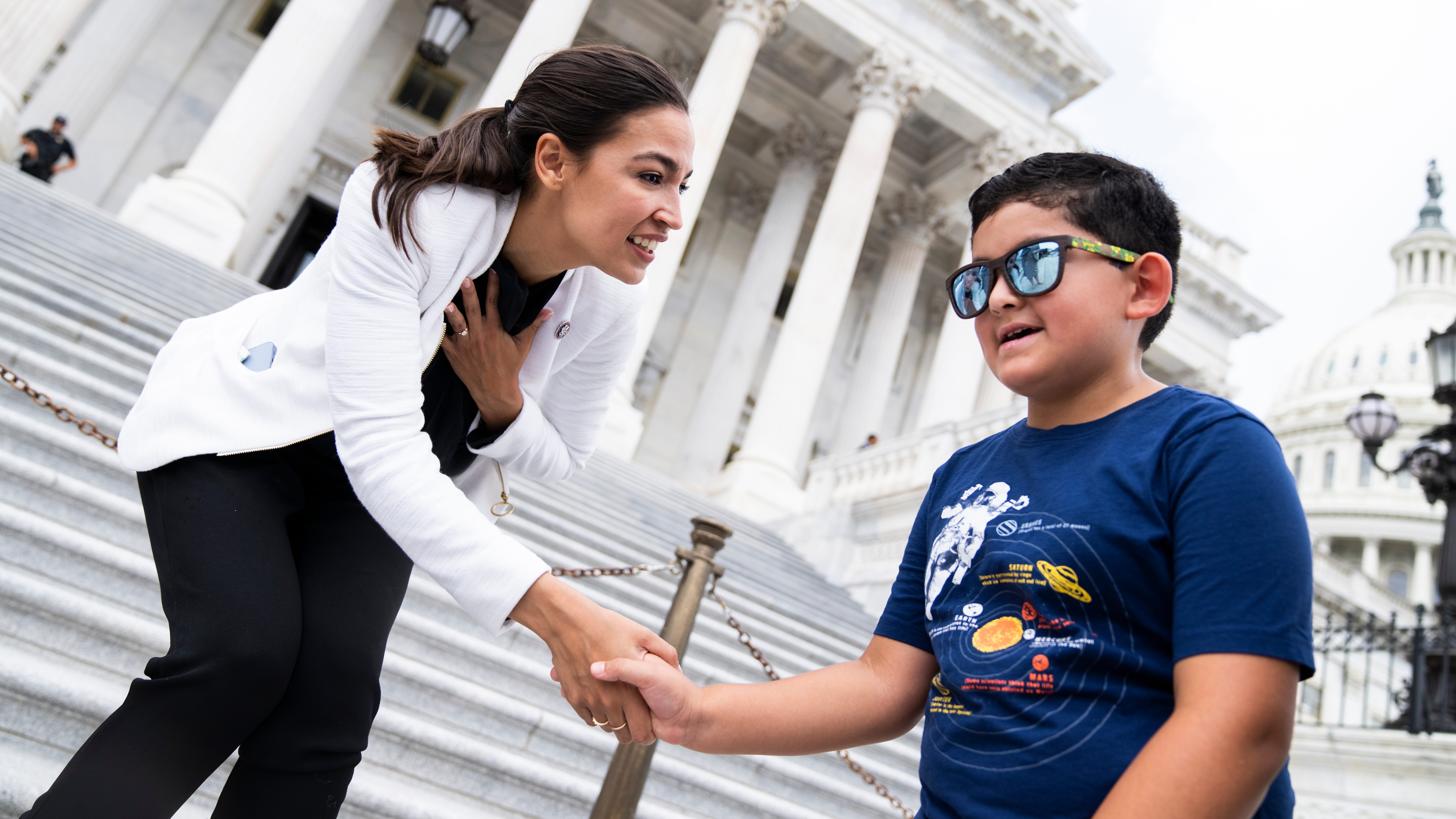 VIDEO: AOC surrounded by young fans outside US Capitol, 'I cried'
