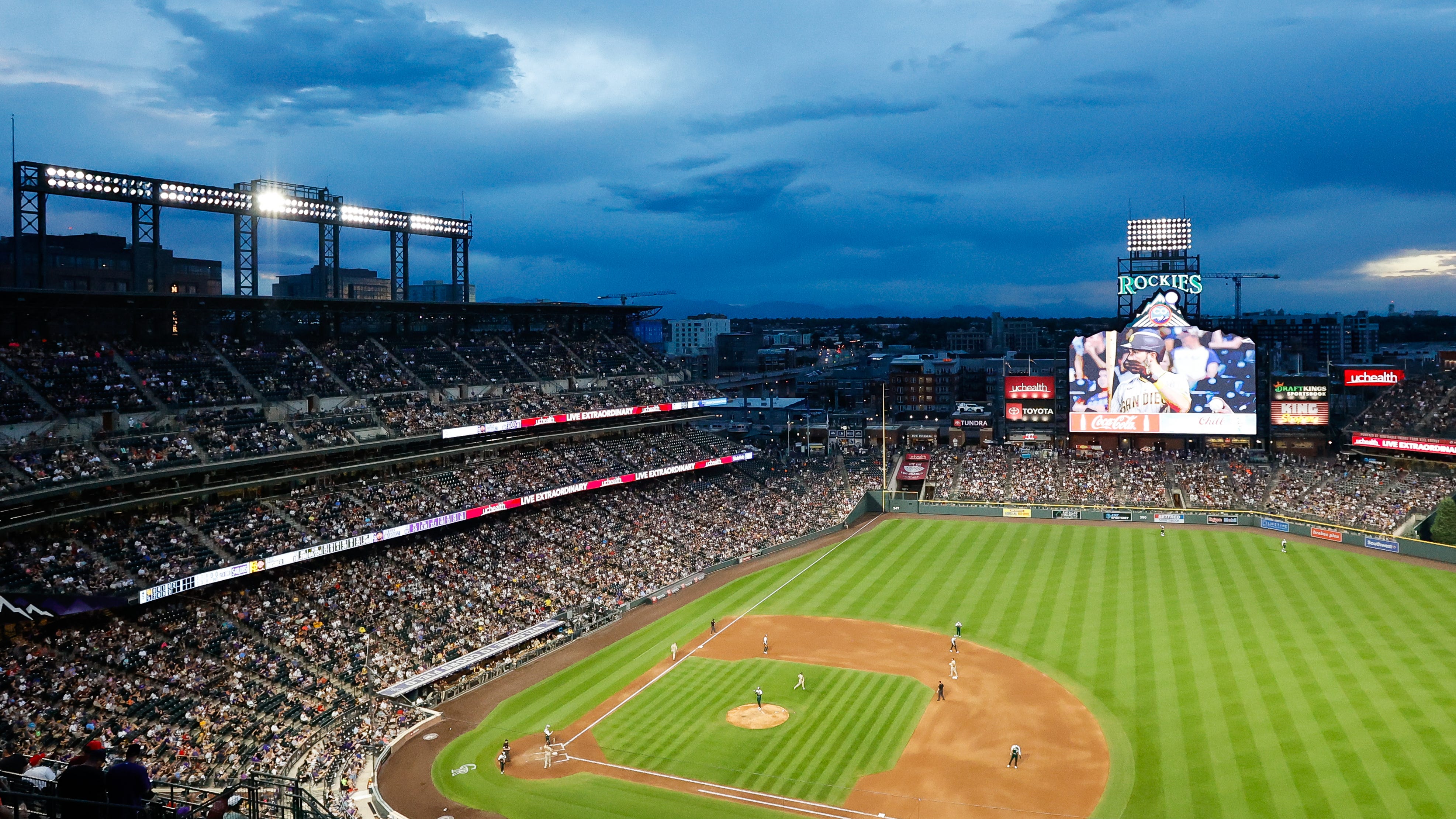 Rockies security applauded for standing up to notorious ball-hawker Zack Hample