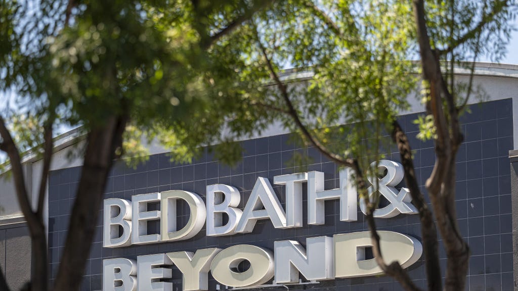Bed Bath & Beyond to close 150 stores, cut 20% of employees