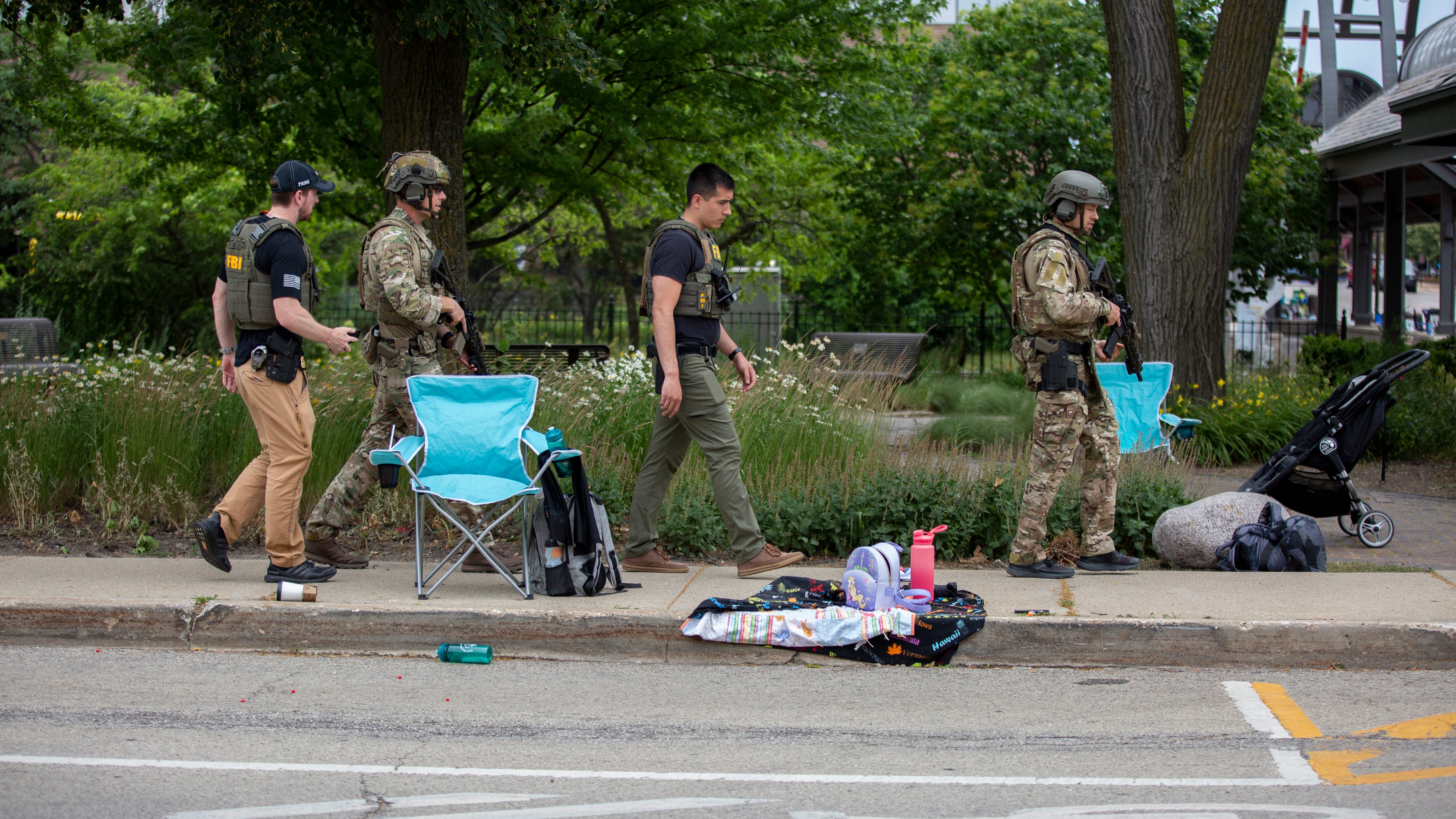 Spectators describe panicked scene after Highland Park shooter opened fire on parade crowd