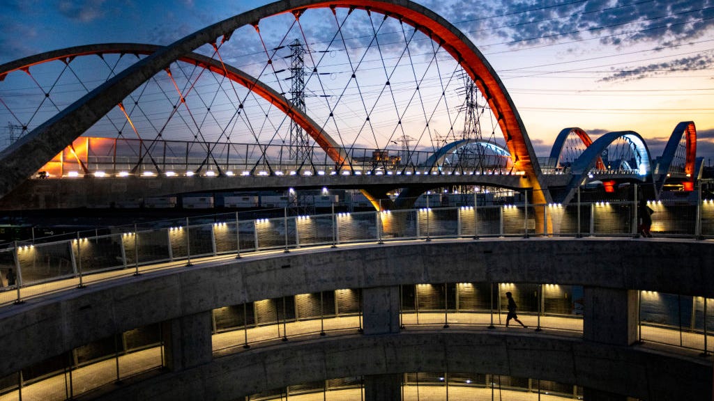 L.A. police launch operation on 6th Street Bridge following crime string