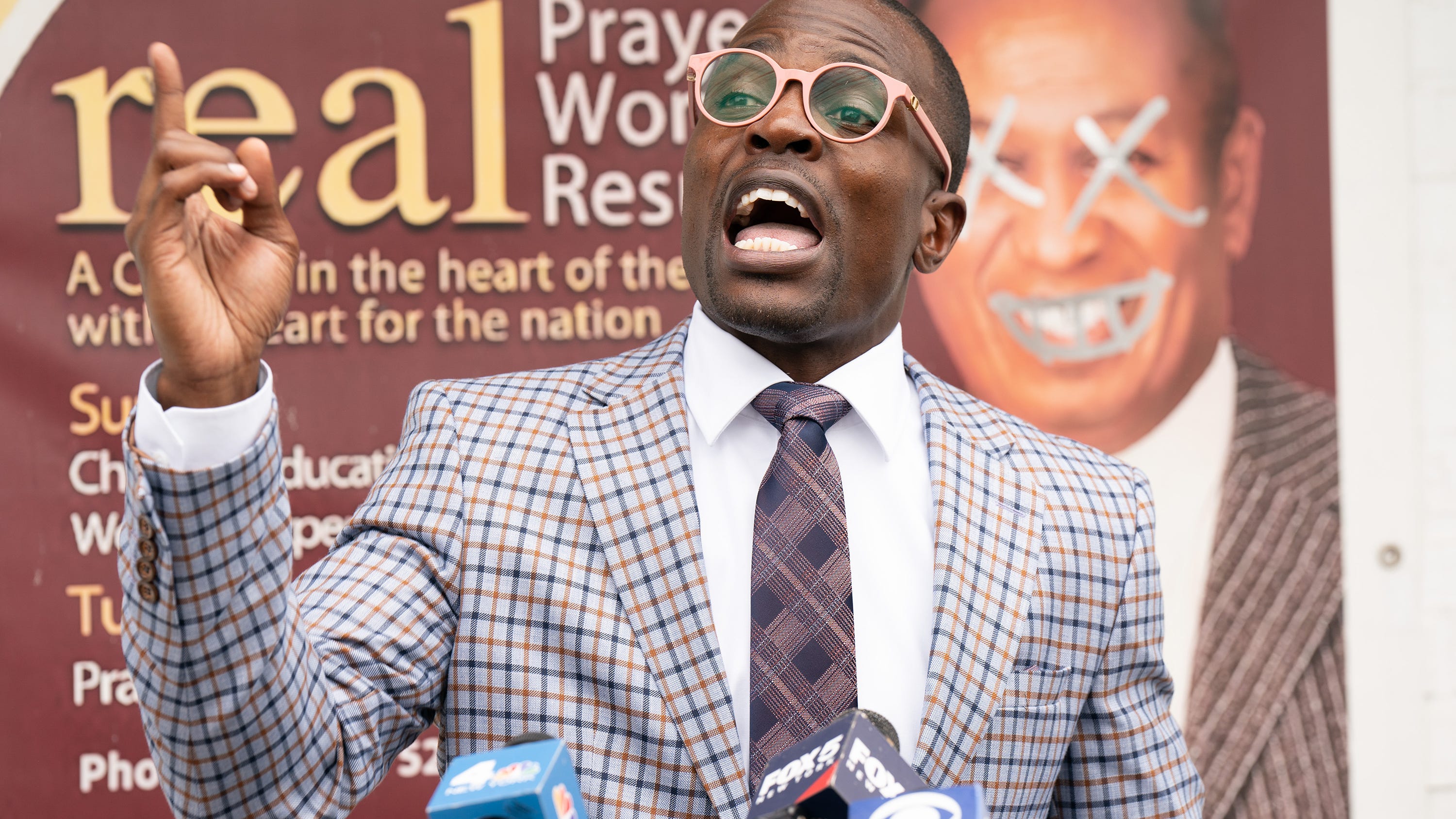 Brooklyn bishop Lamor Whitehead arrested on federal charges of wire fraud, extortion