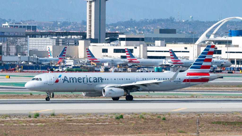 Traveler arrested for assaulting attendant on flight from Cabo to LAX