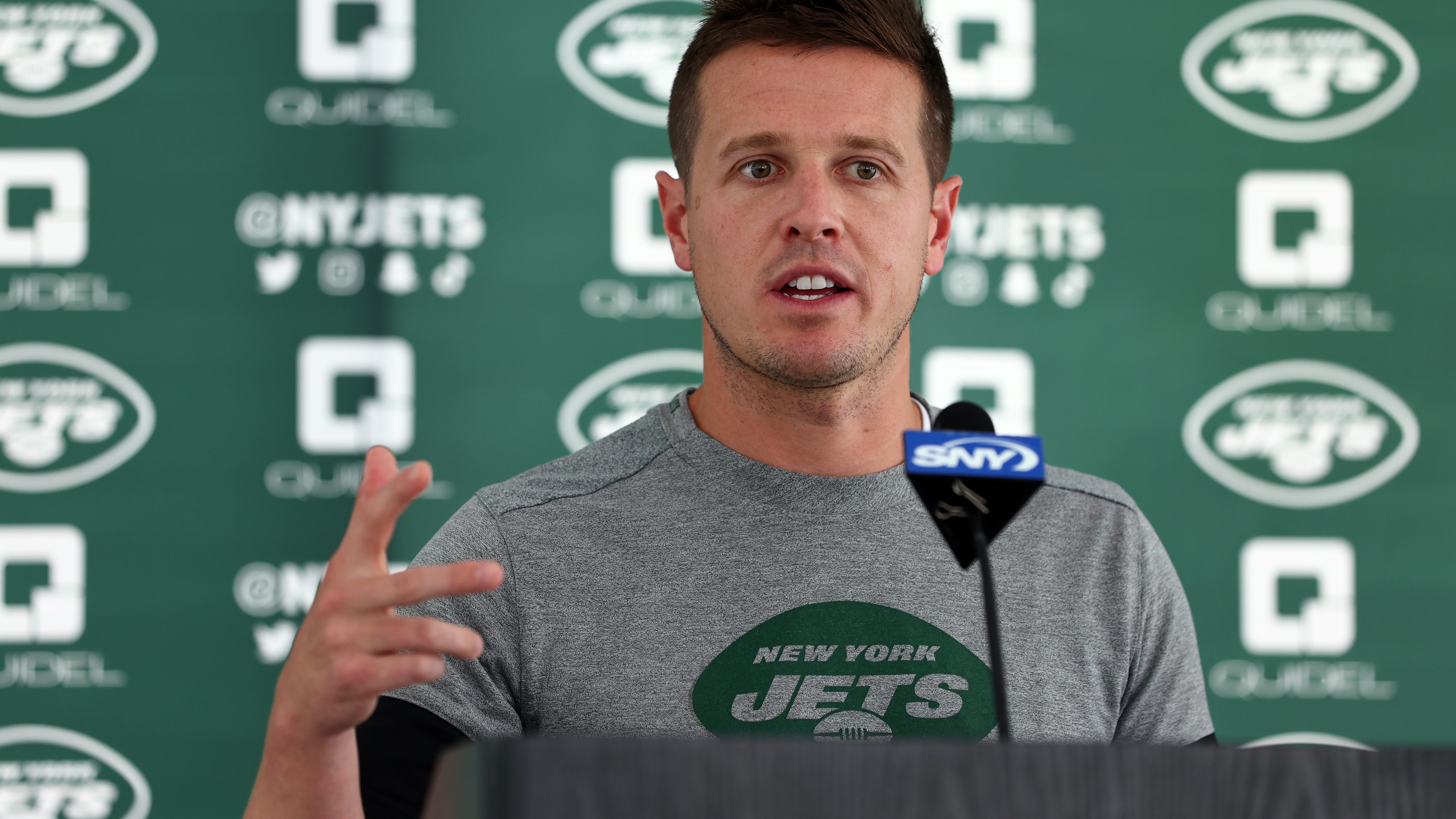 Jets move on from OC Mike LaFleur after late-season collapse
