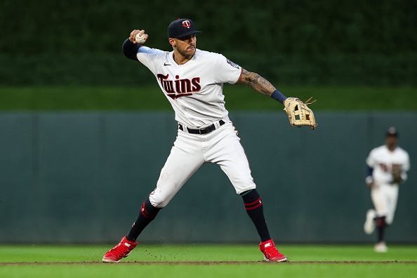 Will the Cubs sign Carlos Correa?