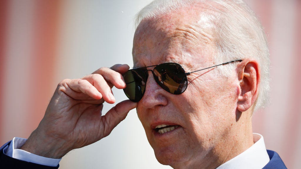 President Biden walks into Detroit Auto Show holding hands with Michigan Gov. Whitmer [PHOTO]