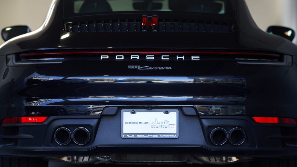 Porsche successfully fuels car using air and water