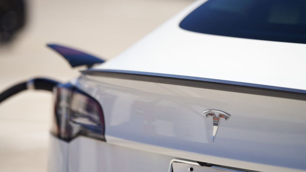 Tesla 'spontaneously' catches fire on California highway
