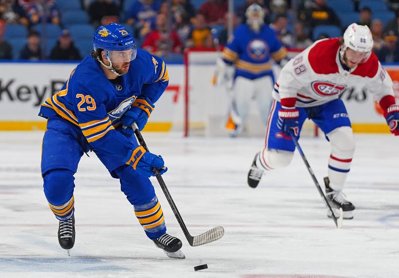 Vinnie Hinostroza