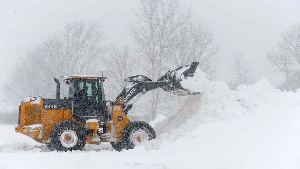 Lake effect bullseye: The big dig-out in the southtowns as the northtowns get a turn at lake effect snow