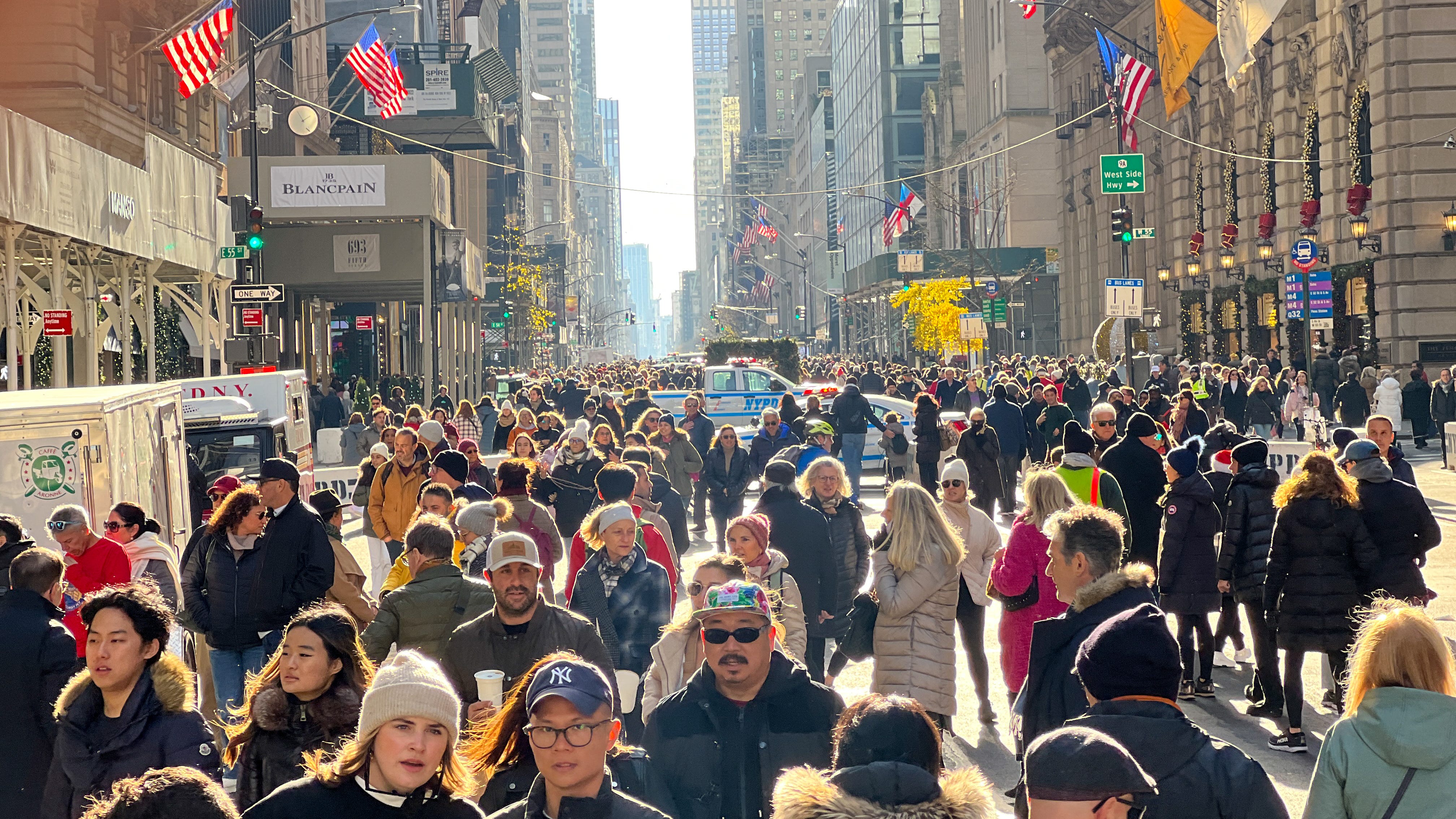 NYC issues health advisory urging masks indoors, in crowds outdoors