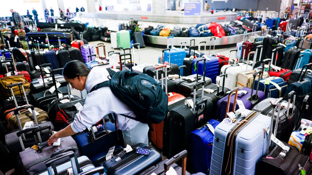 Thousands still searching for lost luggage after Southwest meltdown