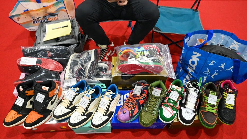 Sneaker enthusiasts flocking to Dallas for Sneaker Con