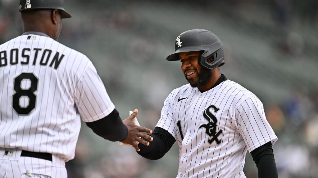 White Sox infielder Elvis Andrus collects 2,000th career hit