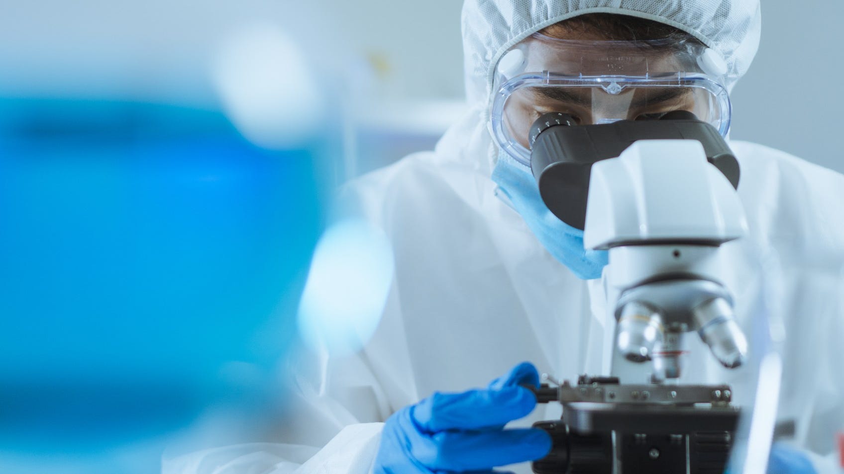 Immunologist 'cautiously optimistic' about omicron COVID-19 variant