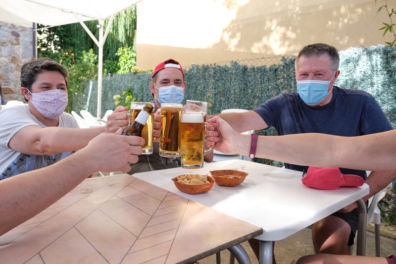 Some Chicago restaurants and bars requiring masks and COVID-19 vaccination proof