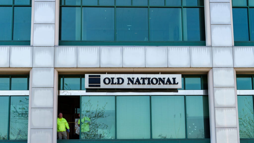 Louisville bank gunman bought his gun six days before shooting, police say