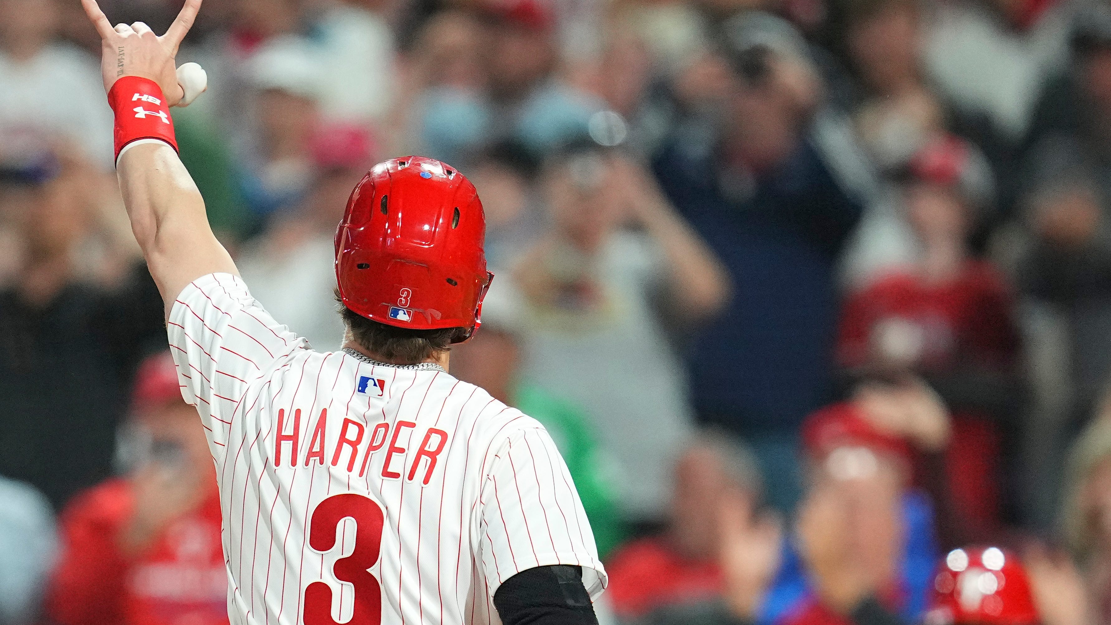 Bryce Harper embraces being a role model for players like Masataka Yoshida