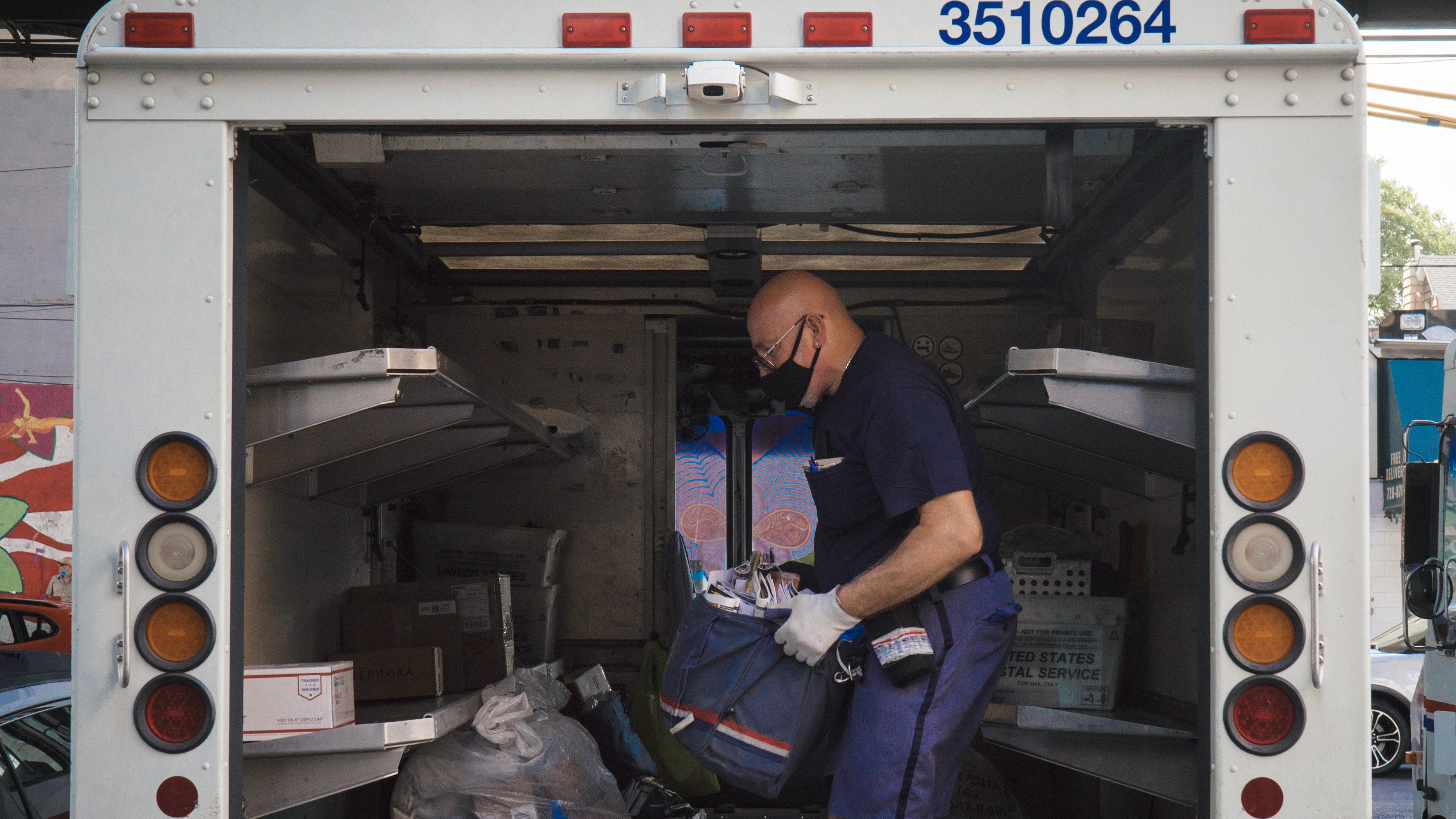 The busiest week for the USPS has arrived – don't wait on mailing out those holiday items