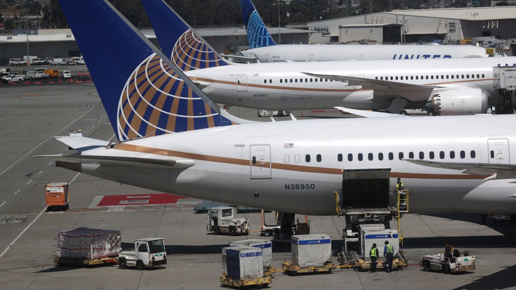 United Airlines responds to removing family from flight after 2-year-old refuses to wear mask