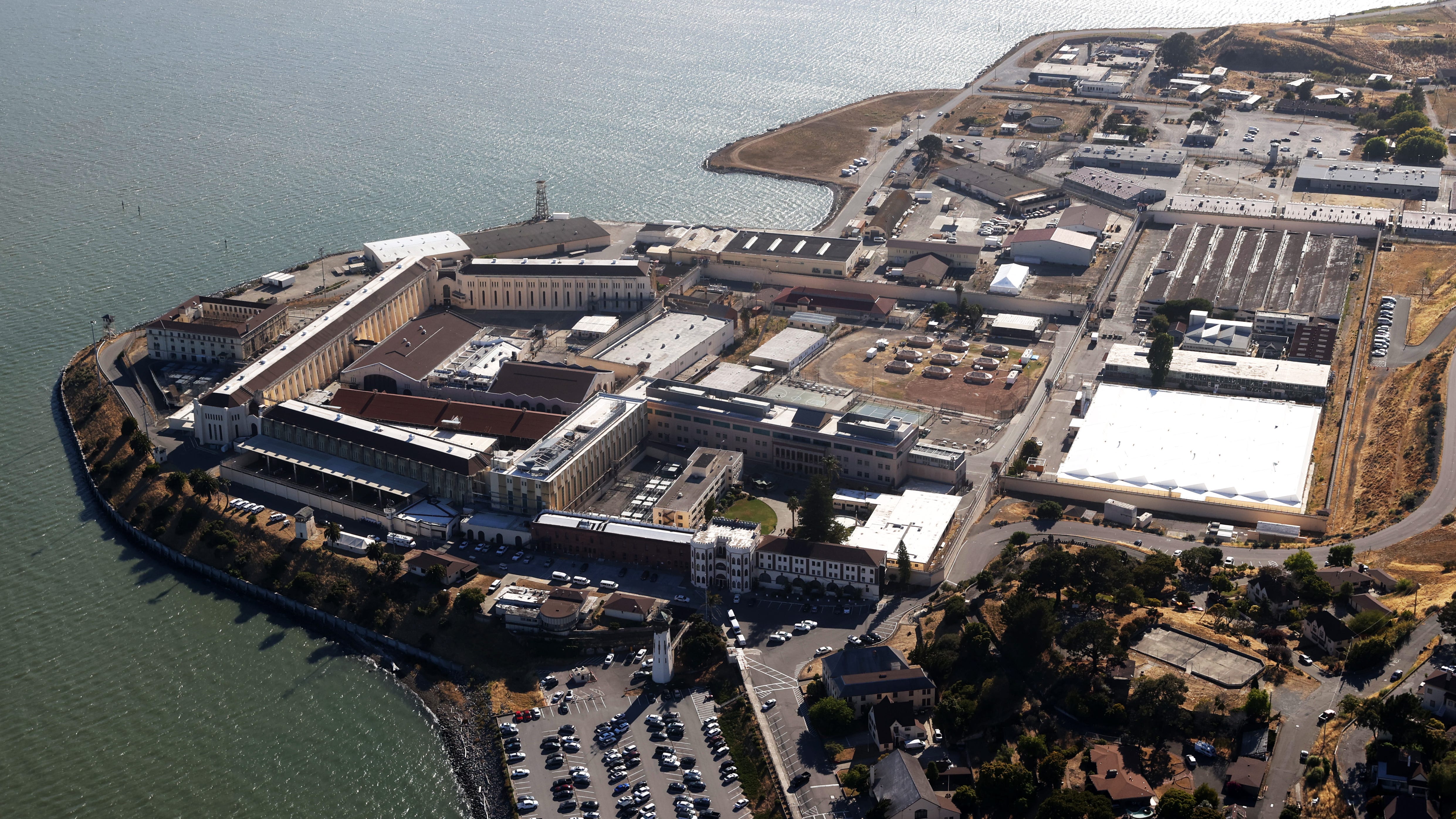 San Quentin COVID-19 reinfections prompt push for vaccine mandates