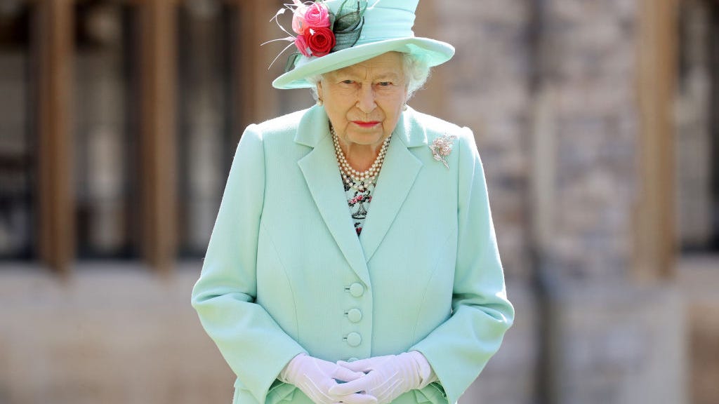 Queen Elizabeth Likely Won't Return to Buckingham Palace This Year Due to COVID Precautions